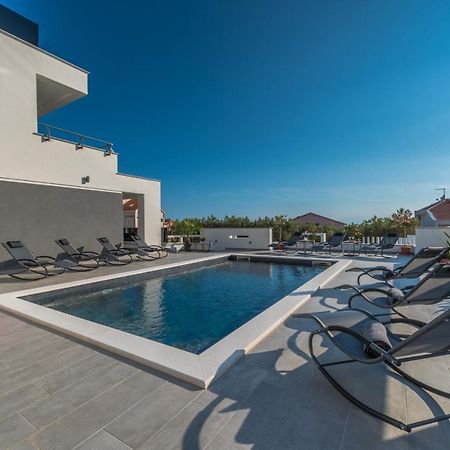 Villa Magnifica Apartments With Pool Novalja Εξωτερικό φωτογραφία
