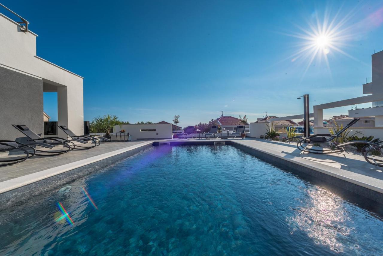 Villa Magnifica Apartments With Pool Novalja Εξωτερικό φωτογραφία