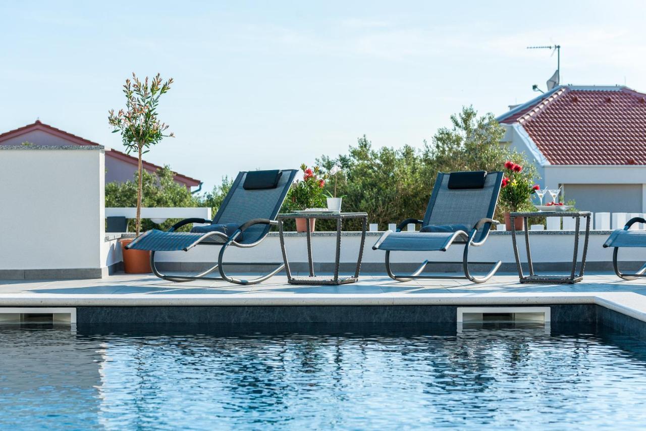Villa Magnifica Apartments With Pool Novalja Εξωτερικό φωτογραφία