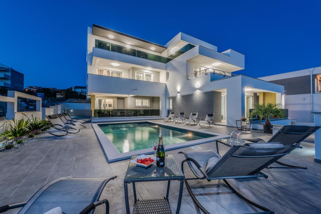 Villa Magnifica Apartments With Pool Novalja Εξωτερικό φωτογραφία