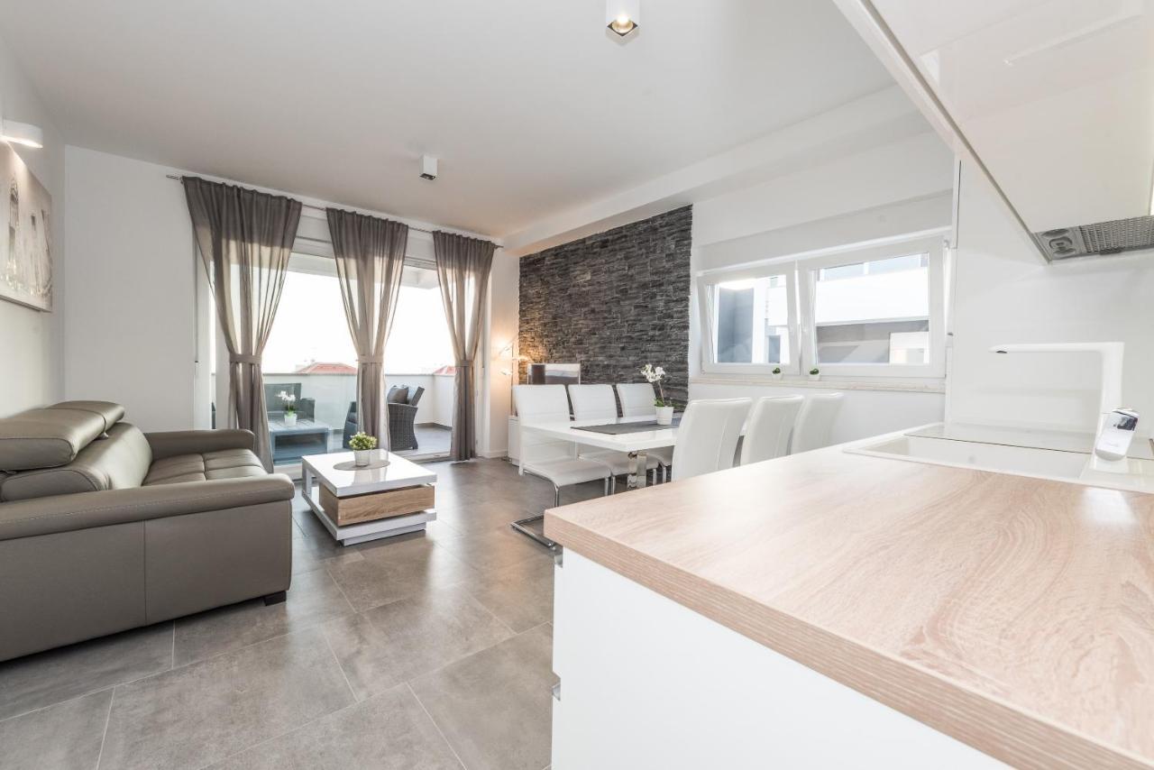 Villa Magnifica Apartments With Pool Novalja Εξωτερικό φωτογραφία