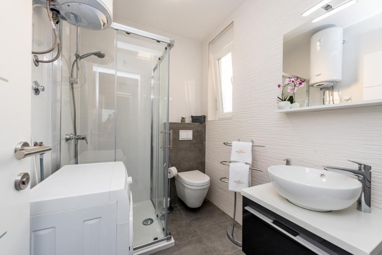 Villa Magnifica Apartments With Pool Novalja Εξωτερικό φωτογραφία
