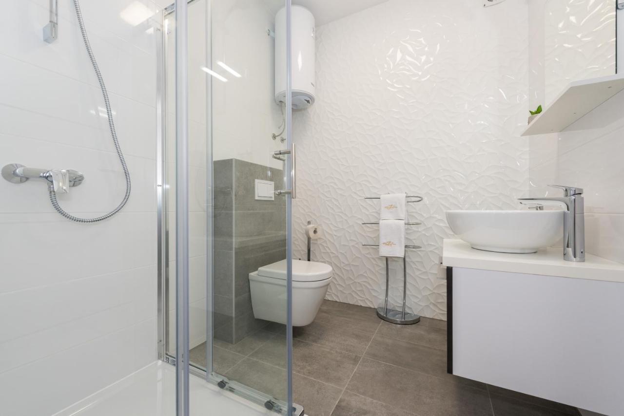 Villa Magnifica Apartments With Pool Novalja Εξωτερικό φωτογραφία