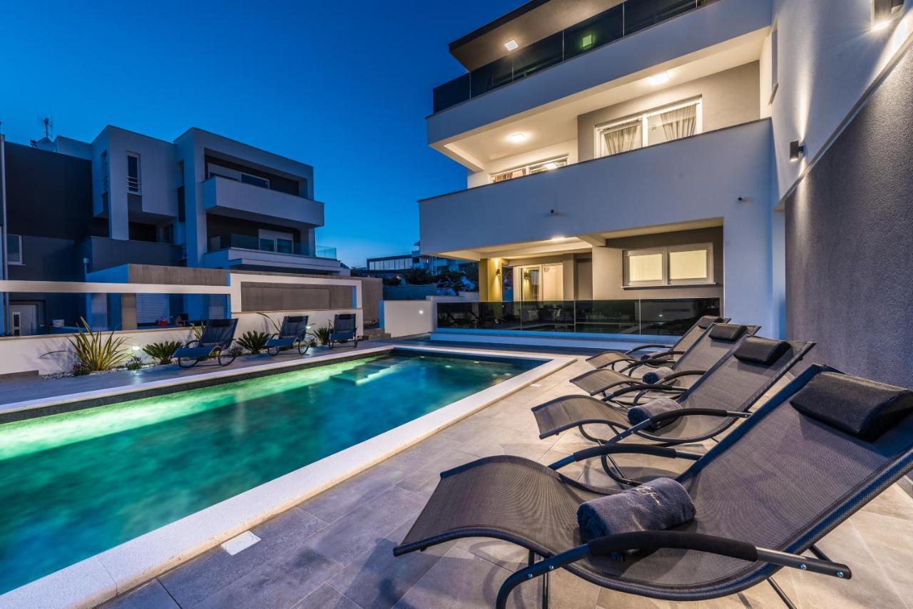 Villa Magnifica Apartments With Pool Novalja Εξωτερικό φωτογραφία