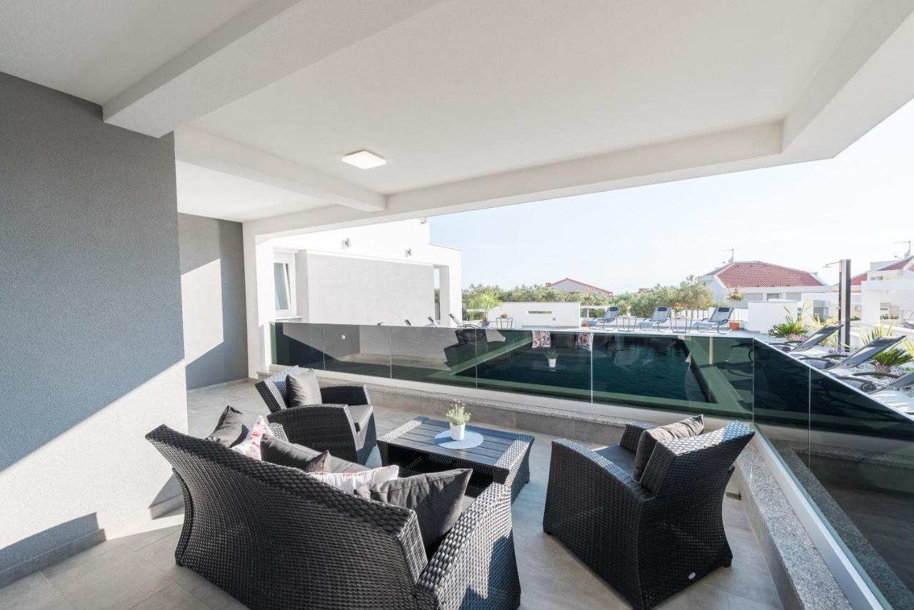 Villa Magnifica Apartments With Pool Novalja Εξωτερικό φωτογραφία