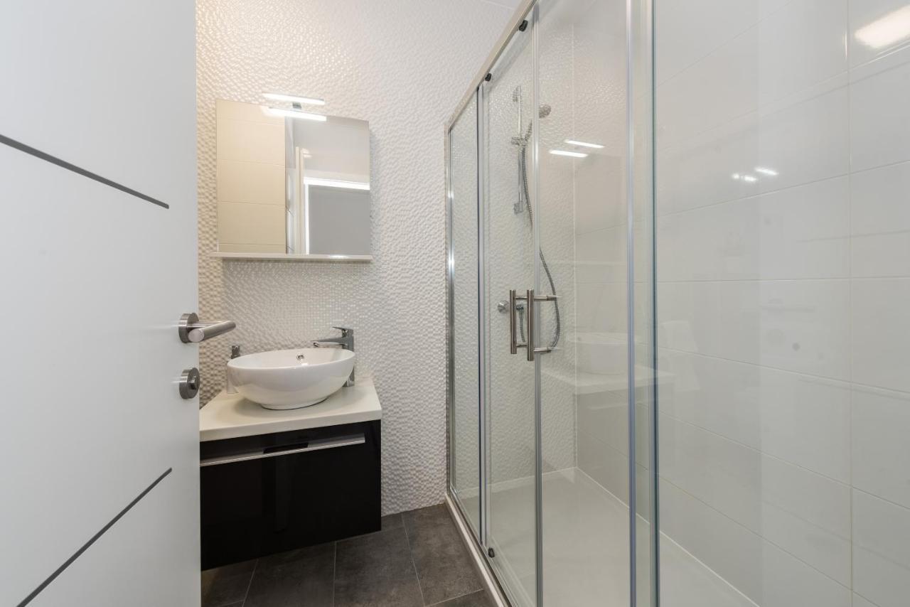 Villa Magnifica Apartments With Pool Novalja Εξωτερικό φωτογραφία